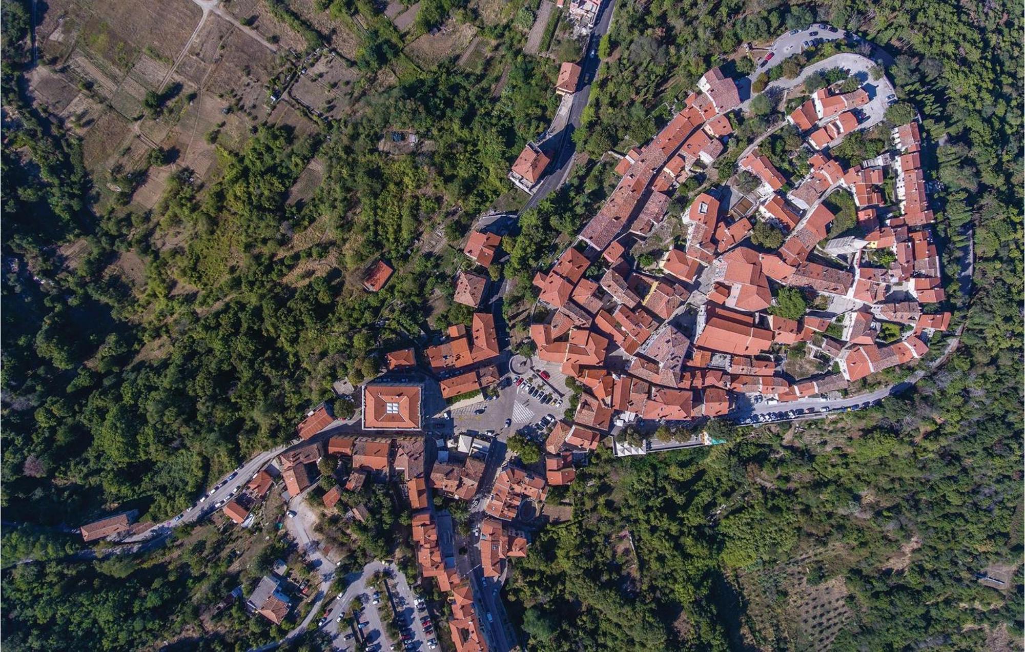 2 Bedroom Lovely Apartment In Labin Labin  Exterior foto